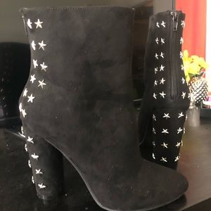 Heeled ankle studded black boots